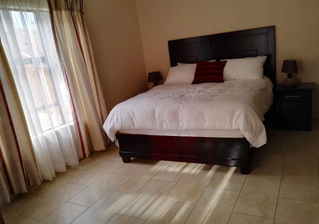 Khamanzi Lodge