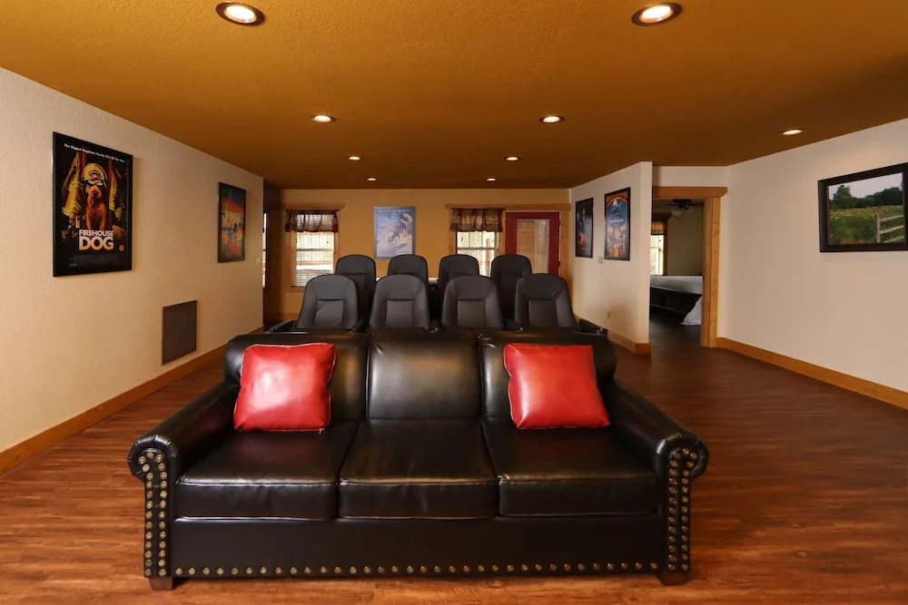 Firefly Nights - Five Bedroom Chalet