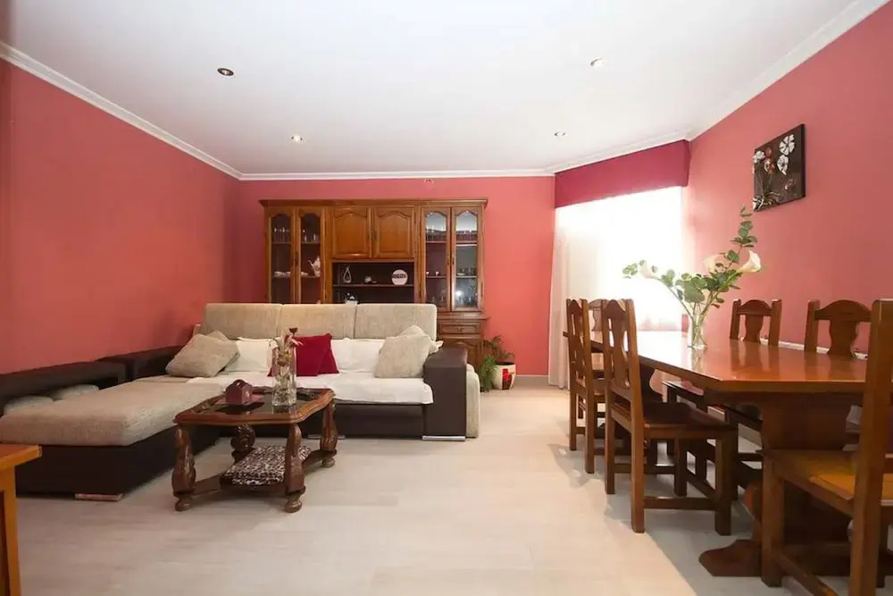 House - 3 Bedrooms with WiFi - 107748