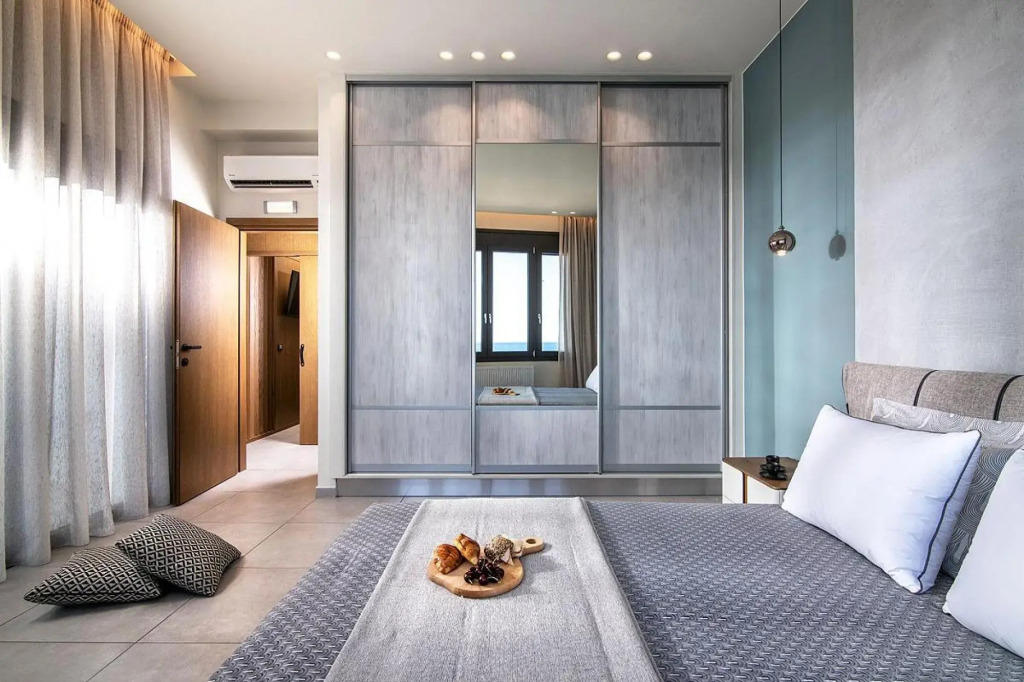 La Vista Apt - Steps to the Beach