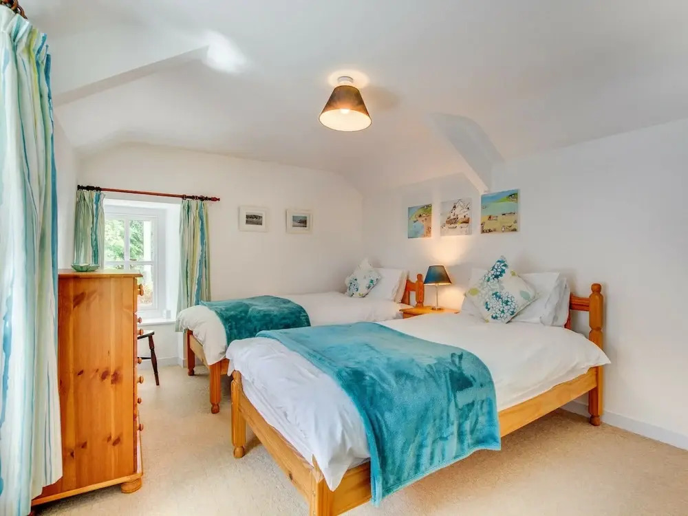Luxurious Holiday Home With Garden at Cornwall