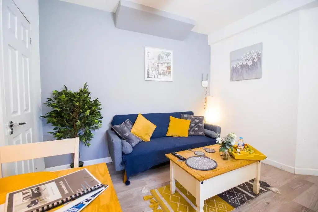 Dreamwood Apartment by Southwest Rooms - Free Parking & Netflix