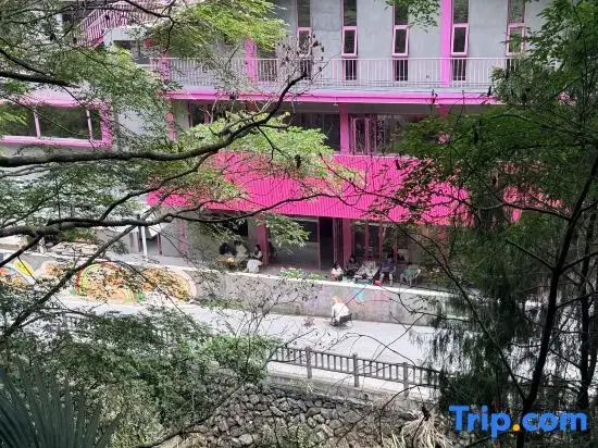 Meike Aitu Hostel