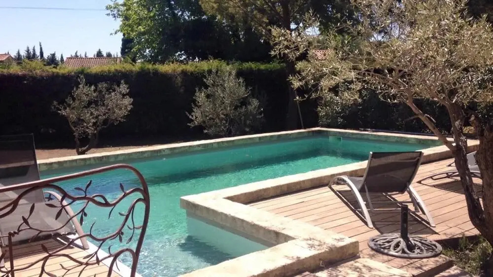 Villa With 4 Bedrooms in Althen-des-paluds, With Private Pool, Enclose