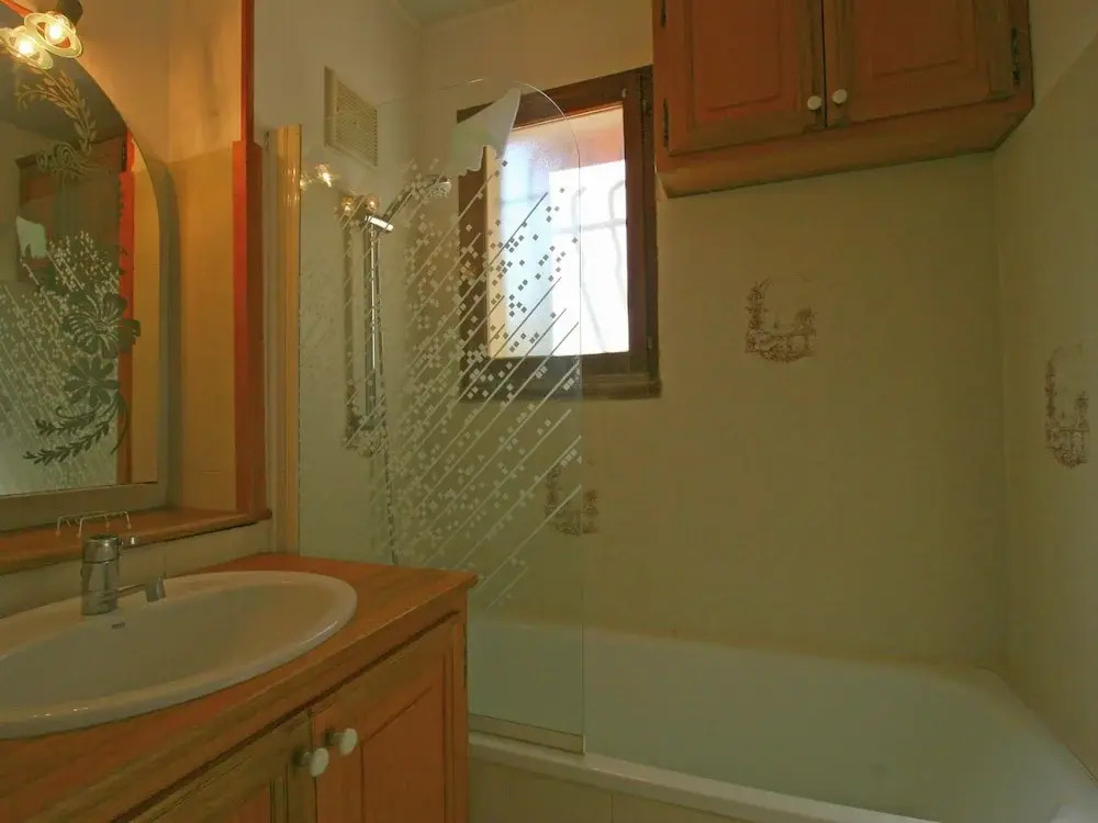 Welcoming Holiday Home with Private Pool in Cereste