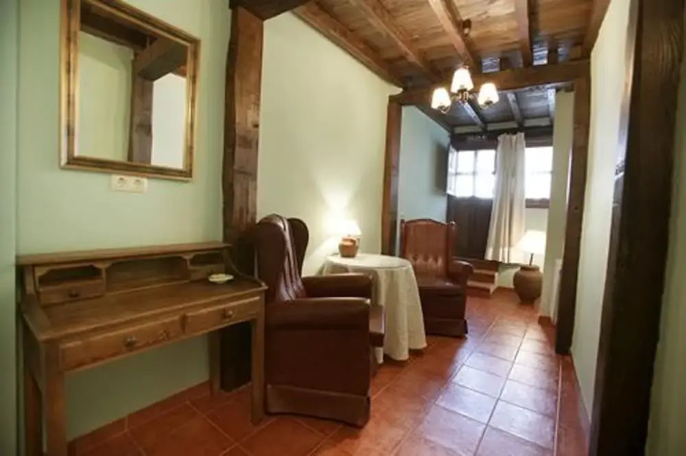 House With 5 Bedrooms in Cabezuela del Valle, With Balcony and Wifi -