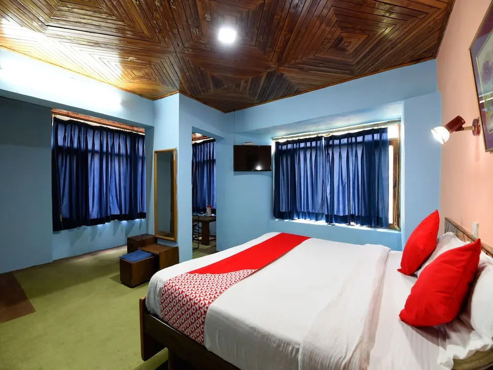 OYO Home 15642 Luxurious 2BHK