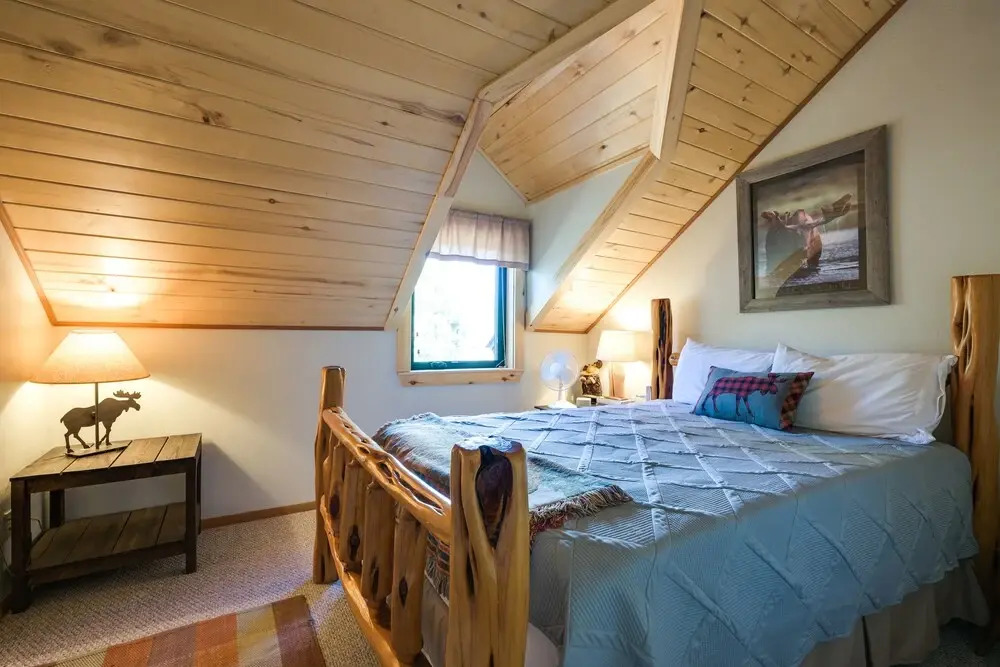 Spacious & Quiet Pagosa Springs Cabin w/ Deck!