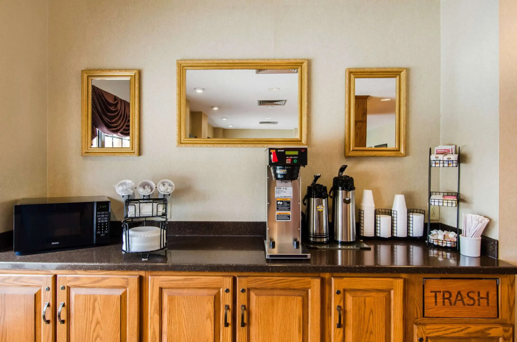 Quality Inn Summersville - New River Area