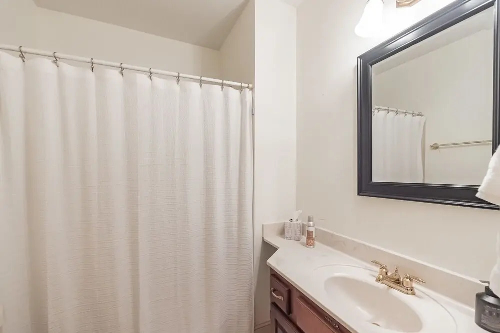 Beautiful Villa In The Heart Of Historic Downtown Bel Air! 3 Bedroom Villa by Redawning