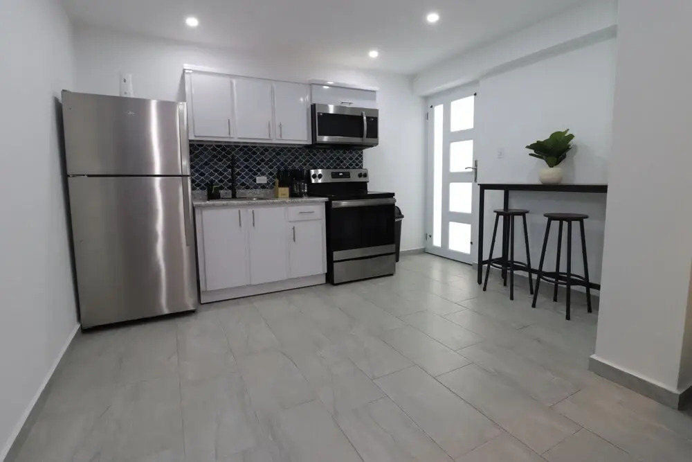 Oceanview Apartment with Rooftop