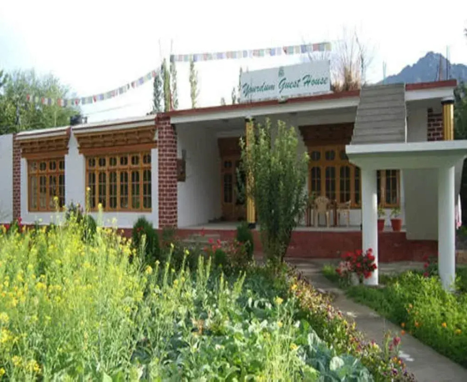 Yourdum Guest House