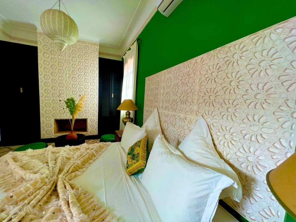 Riad New Moon