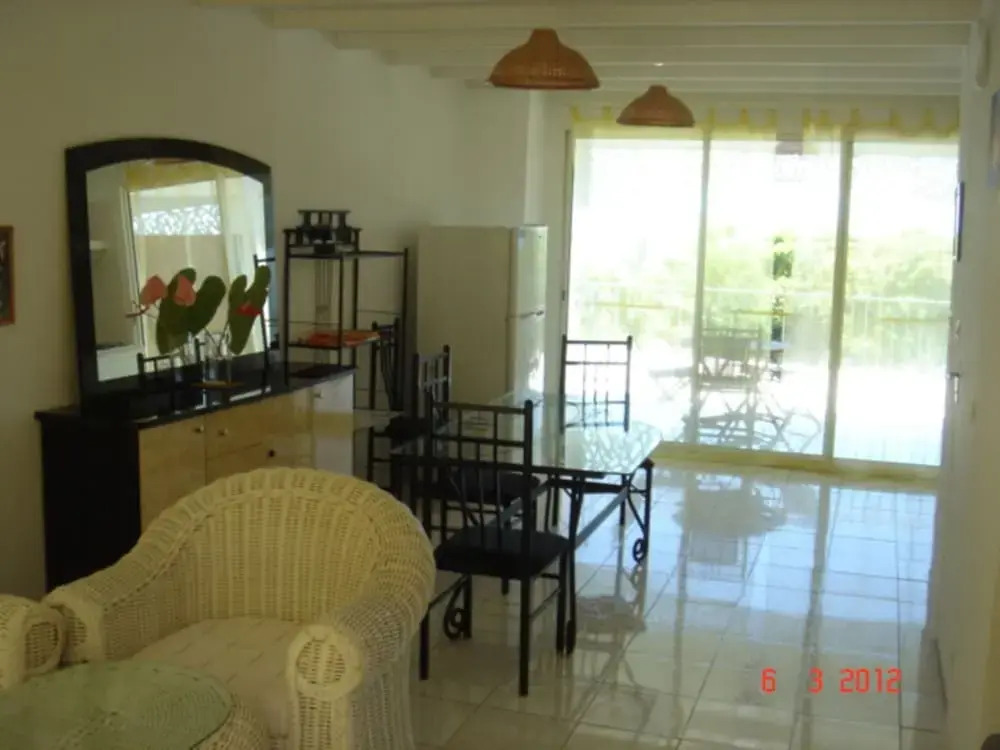 Apartment With 2 Bedrooms in Bois des Nèfles Saint Paul, With Wonderfu