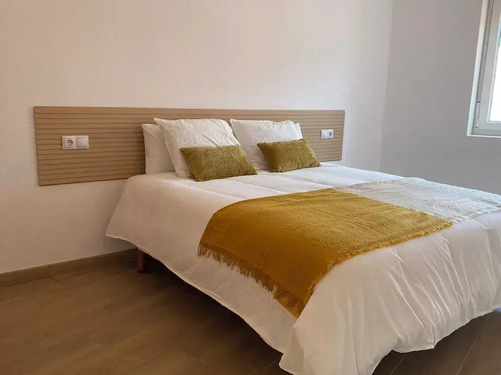 Relax in Comfort at Charming 3-bedroom Vacation Home in Vilar España Carnota