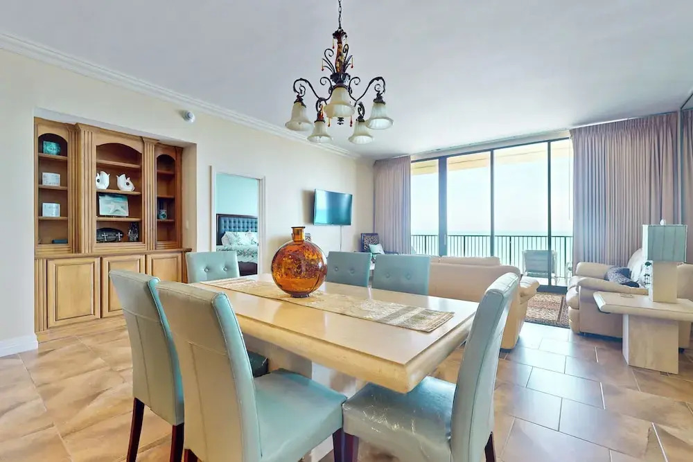 3BR Gulf View Pentouse w/ Pool - Steps to Shore