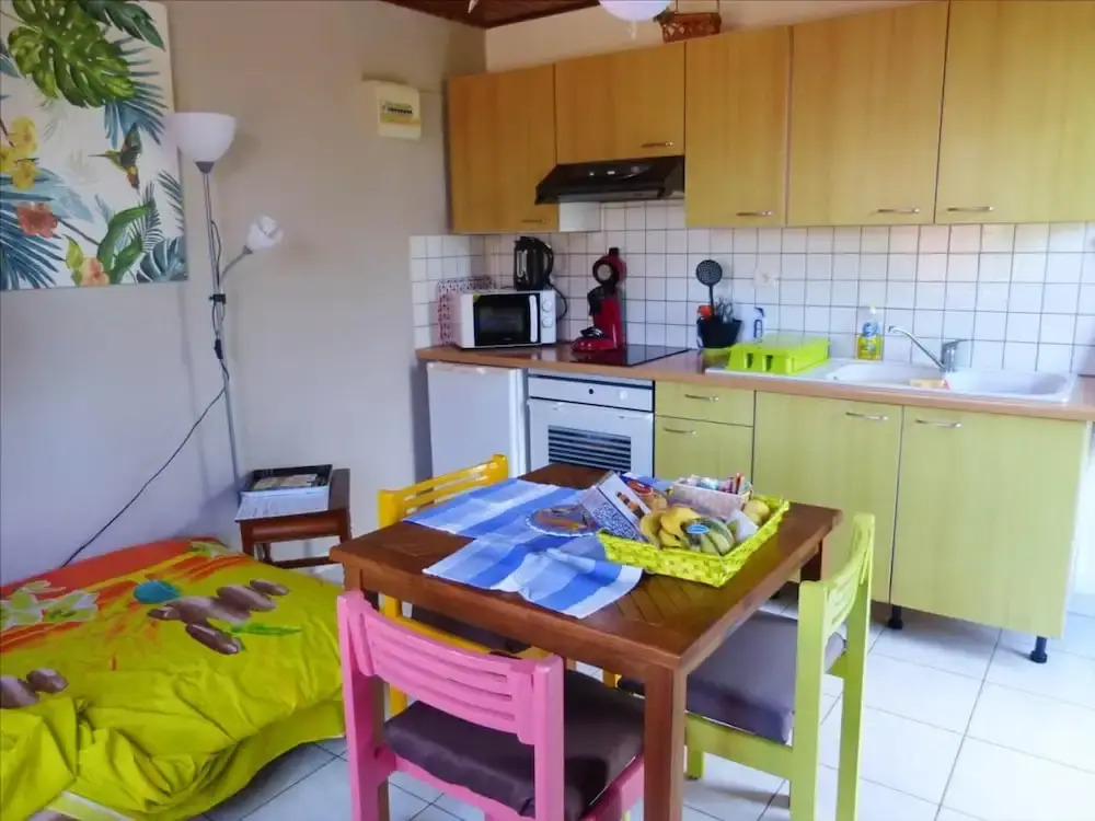 Apartment with One Bedroom in Sainte-Anne, with Shared Pool, Enclosed Garden And Wifi - 4 Km From the Beach