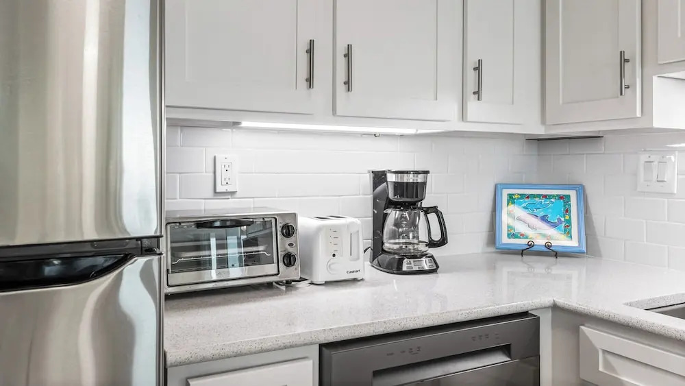 12th-floor Gulf Views w/ Private Beach + Free Tickets: Dolphin Cruise & More