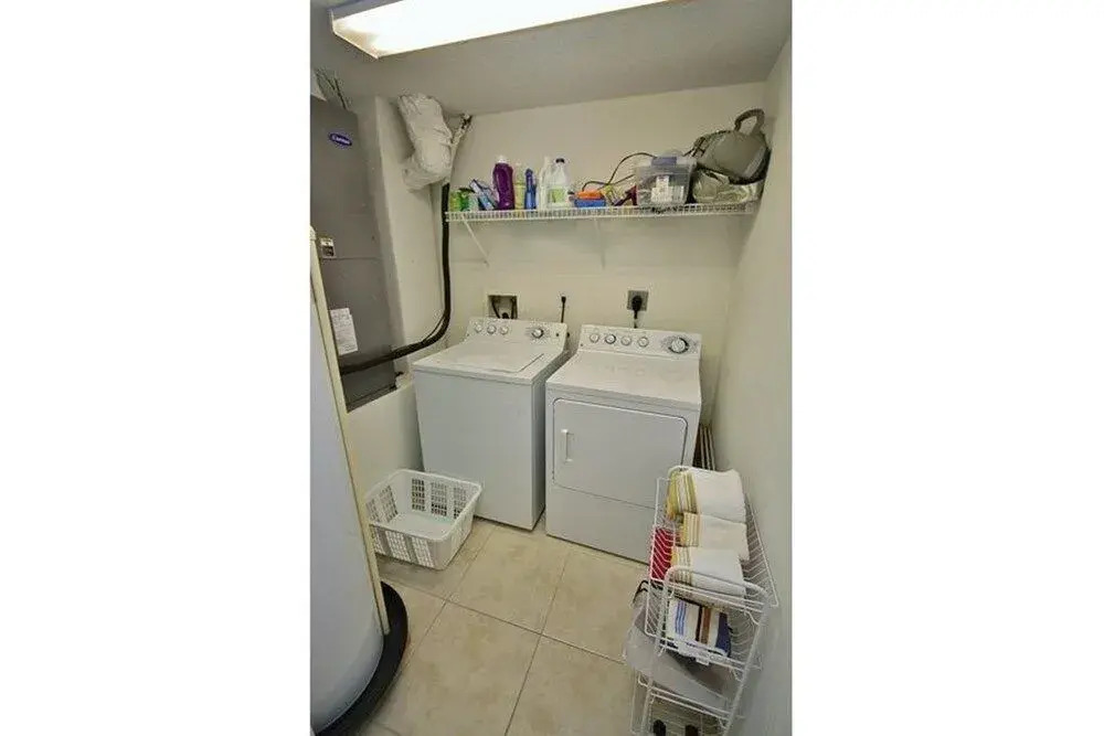 Oceanwalk 7-302 Apartment 2