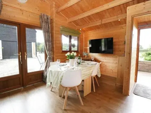 Mayfields Lodge