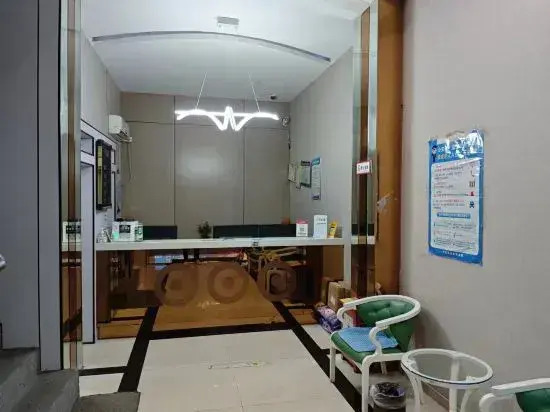 Bona Hotel (Fuyang City Government No. 15 Middle School)