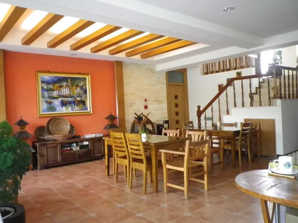 Mamalulu Hostel