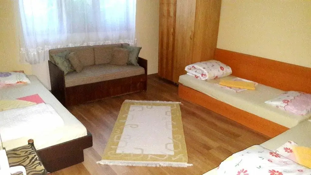 Mihaela Lake Retreat