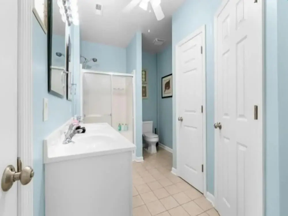 Atlantis Blue - Relaxing Beach Getaway Home Directly Across The Street From Beach Access! 5 Bedroom Home by RedAwning