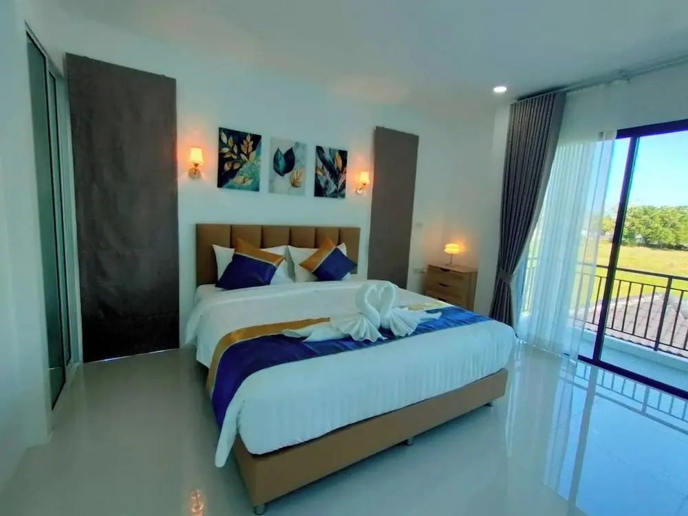 Jitvirat Pool Villa