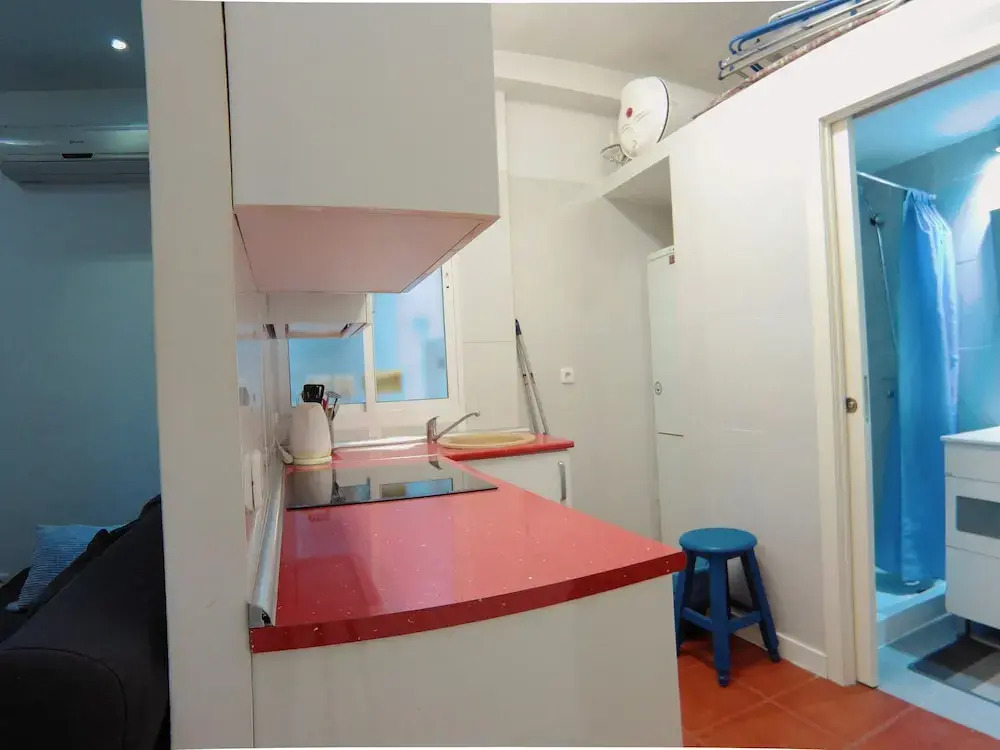 Apartamento de 2 Habitaciones a 3 Minutos de La Latina con A/C
