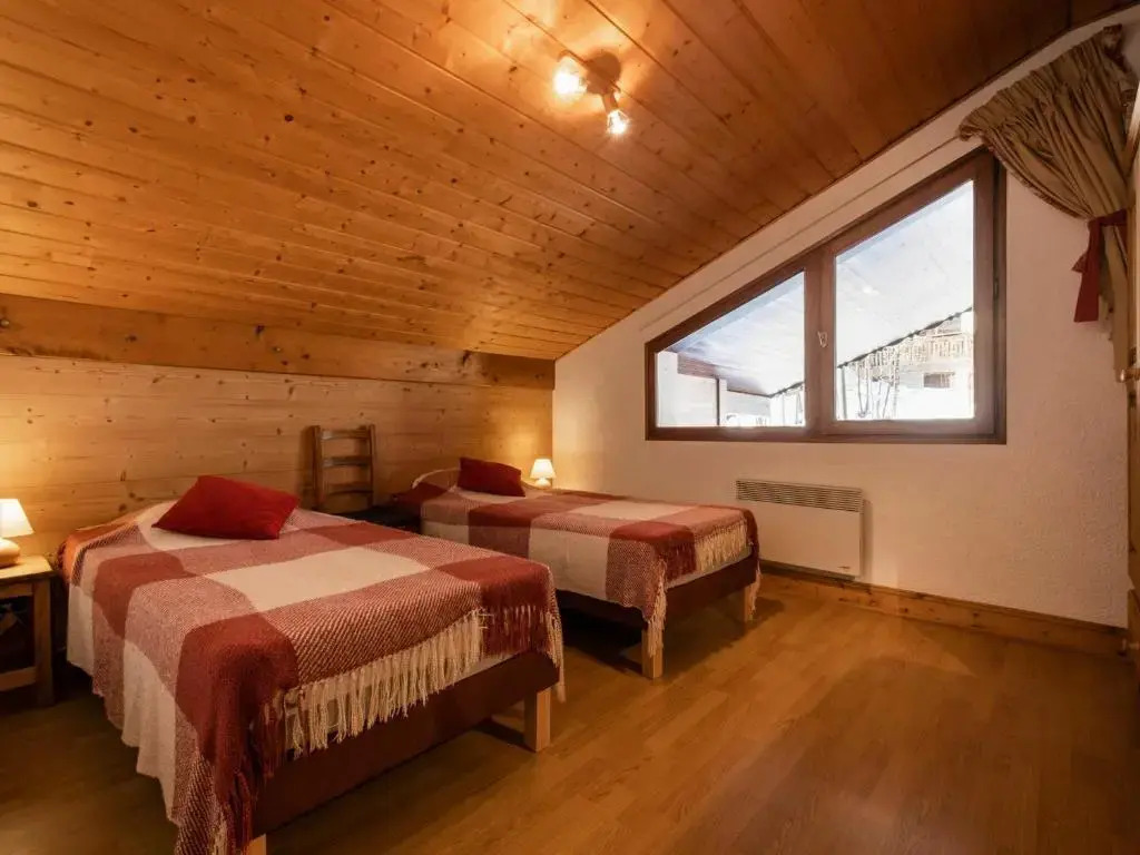 Appartement confortable à La Clusaz avec cheminée et garage - FR-1-304-135