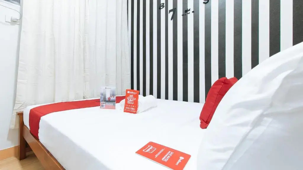 RedDoorz Premium @ SMDC Fairview 2