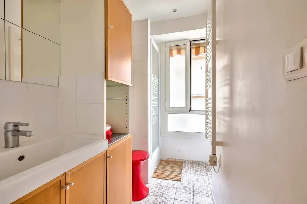 Very Nice and Charming 2 Room Apartment in Paris