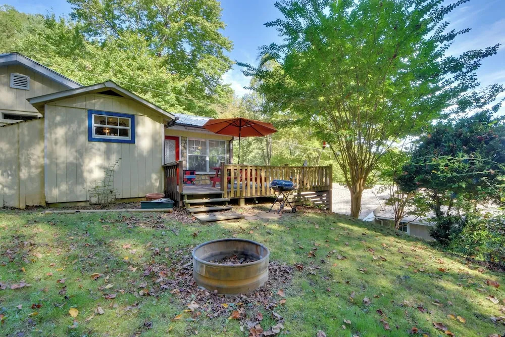 Mountain Cottage w/ Views Near Tail of the Dragon!