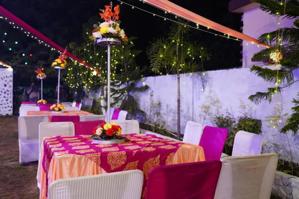 Lushy Days Hotel Nanda