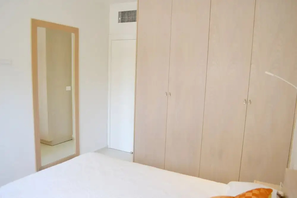 Beautiful Apartment Near Beach H1