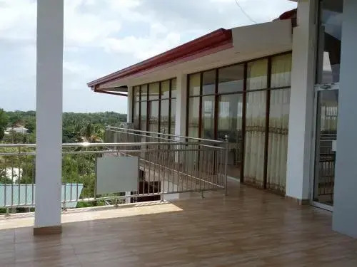 Happy Leoni Hotel