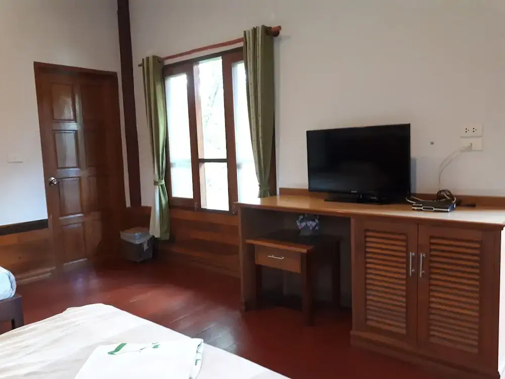 Baan Suansabaijai Resort