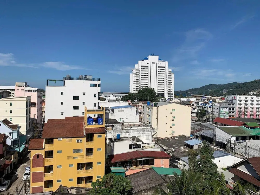 Bangla Thai  Escape 7-10 min walk