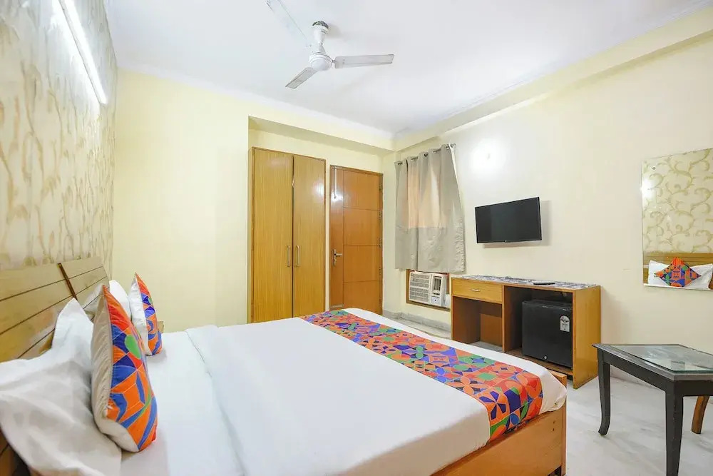 FabHotel Vagmi- 900m from Sikanderpur Metro Station Gurgaon