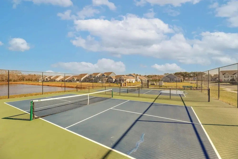 Shuttle to Beach, Relax on Patio! Millville Escape