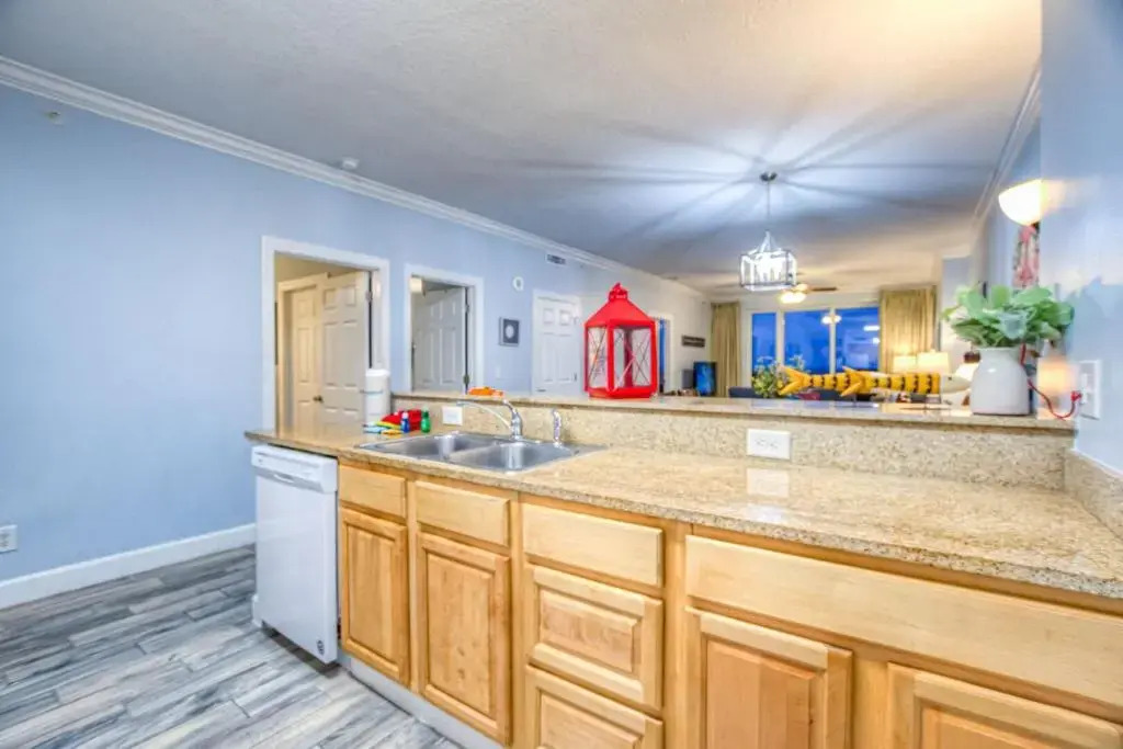 Ocean Reef 909! 4 BD 3 BA, Ocean View, And Amazing Location