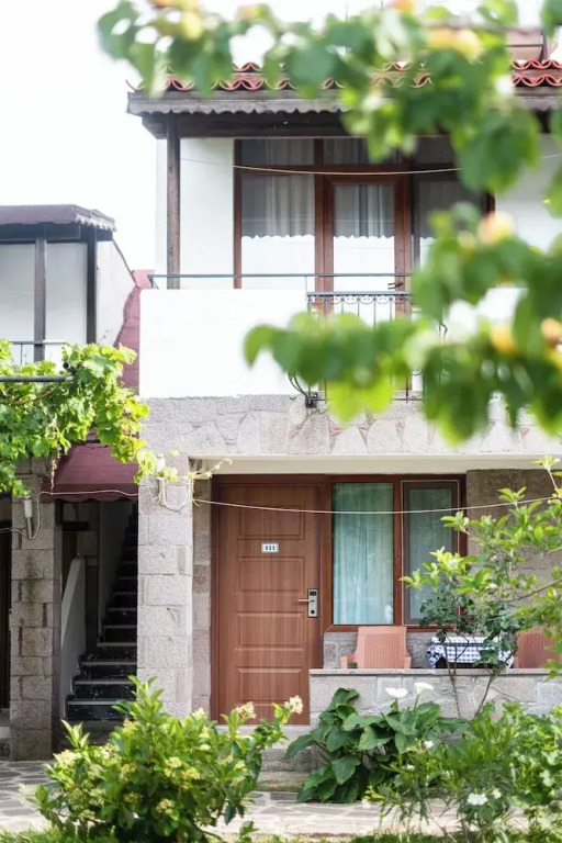 Assos Kadırga Otel