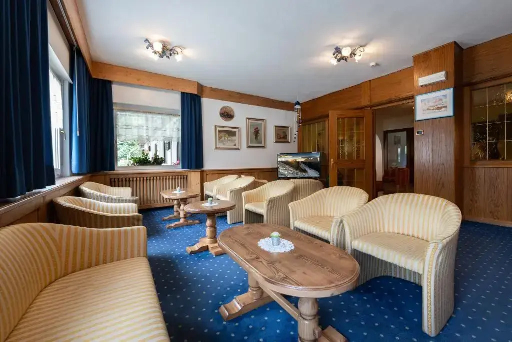 Hotel Mary