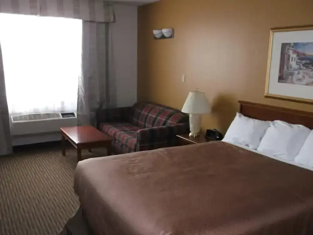 Foxwood Inn and Suites
