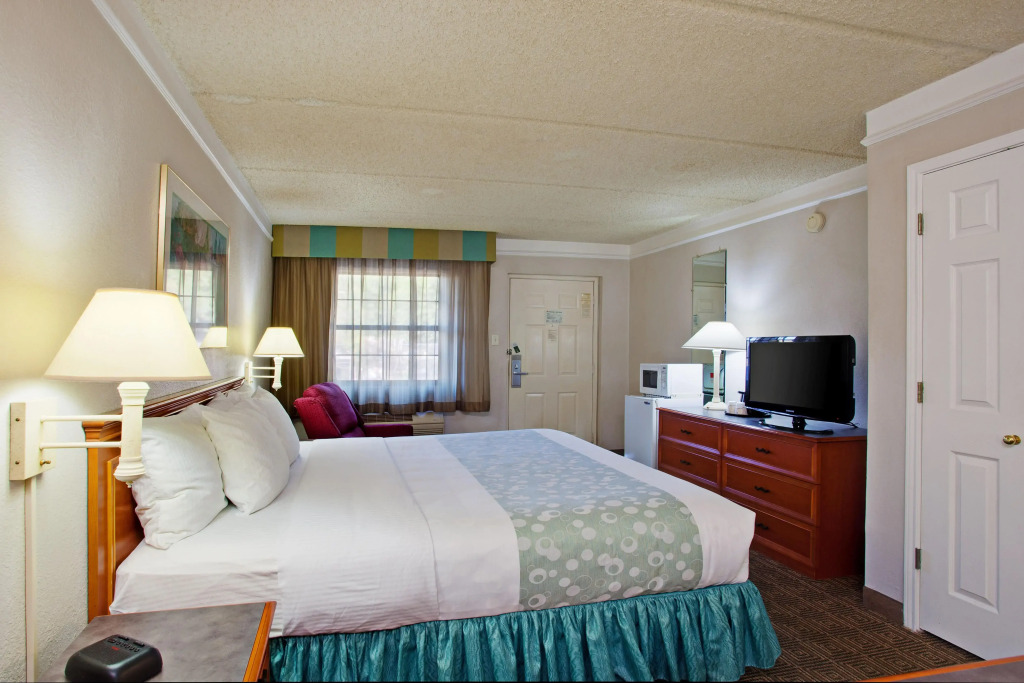 Super 8 by Wyndham San Bernardino