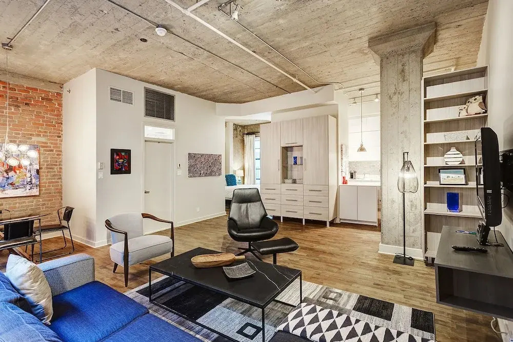Unity Condo by Hometrotting