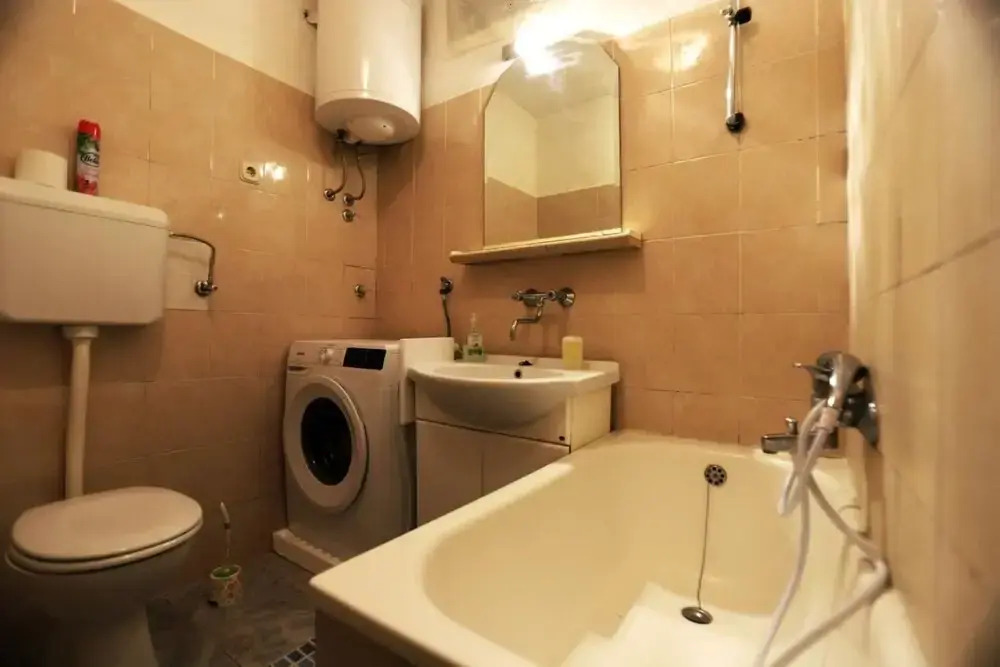 Brane - Great Location & Garden Terrace - A1
