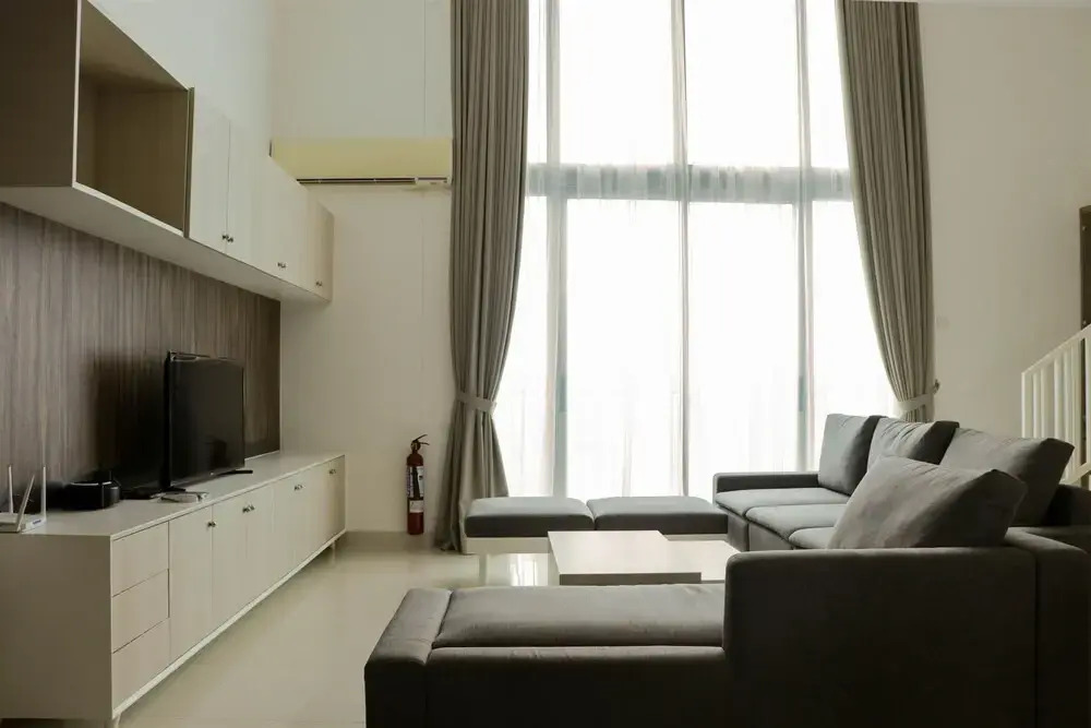 Spacious And Elegant 1Br Loft At Neo Soho Apartment
