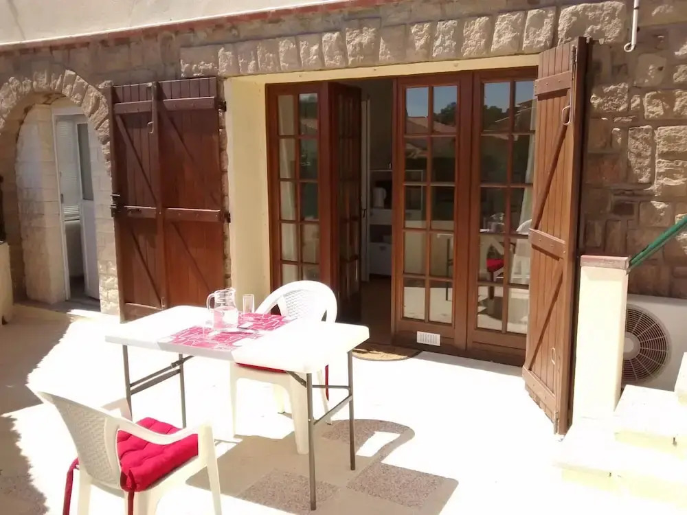 Villa Veronique apartments